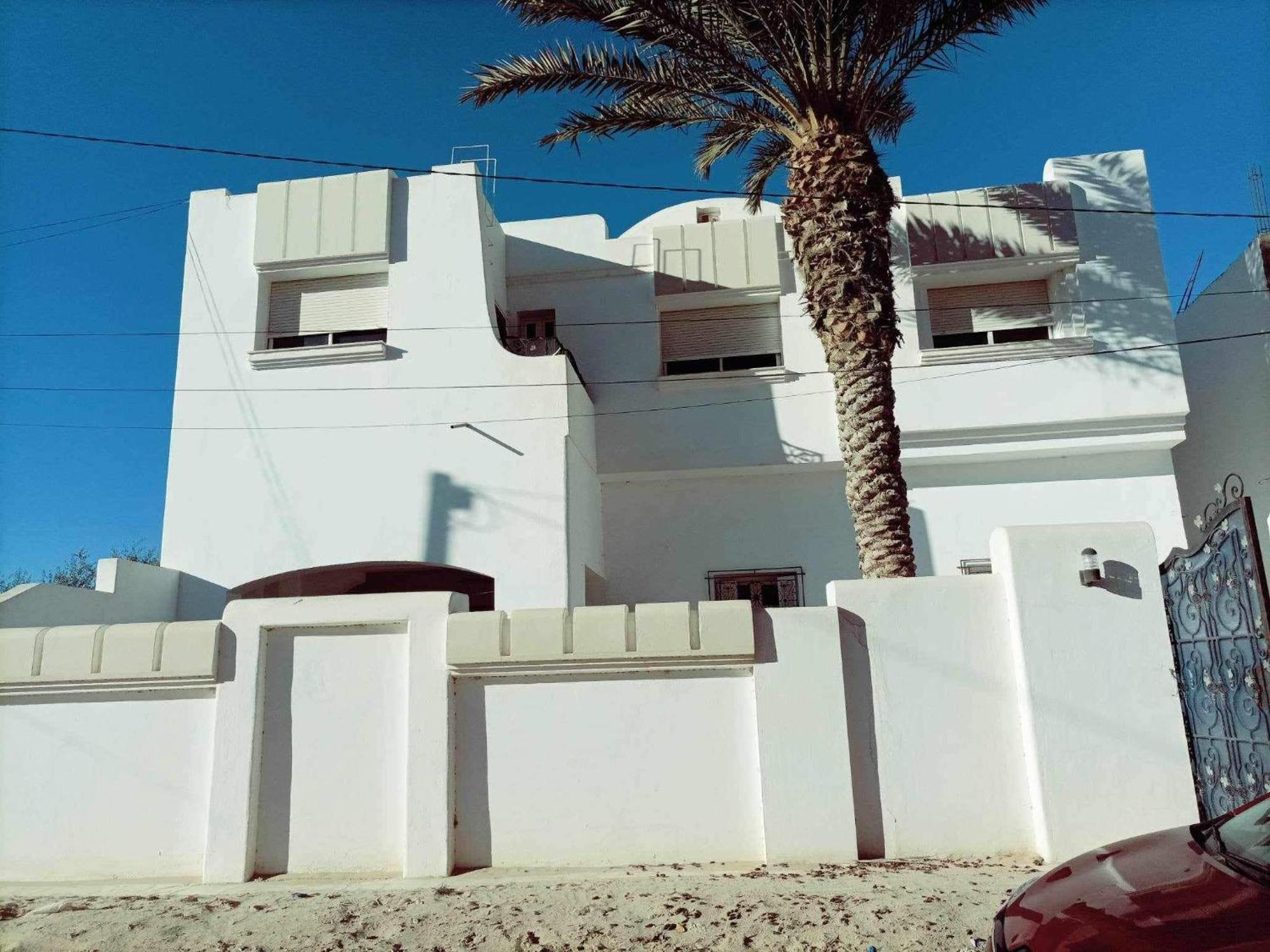 Le Ghwazi Tunis